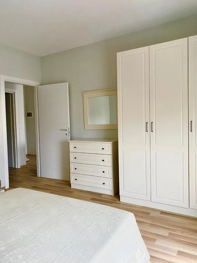 Cozy Stay Apartment Tirana 0*,